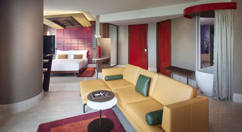 Jumeirah Creekside Готель