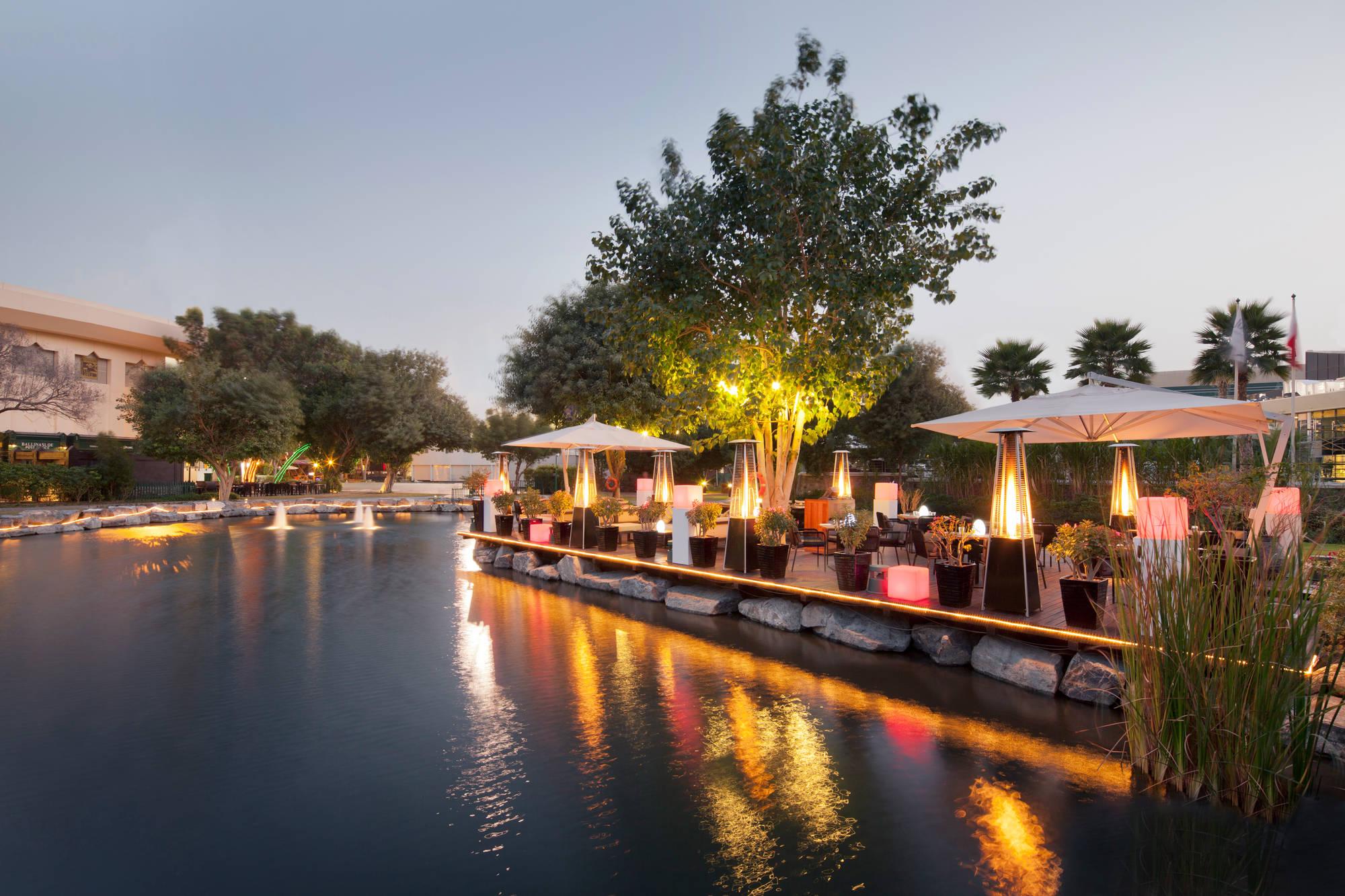 Jumeirah Creekside Готель