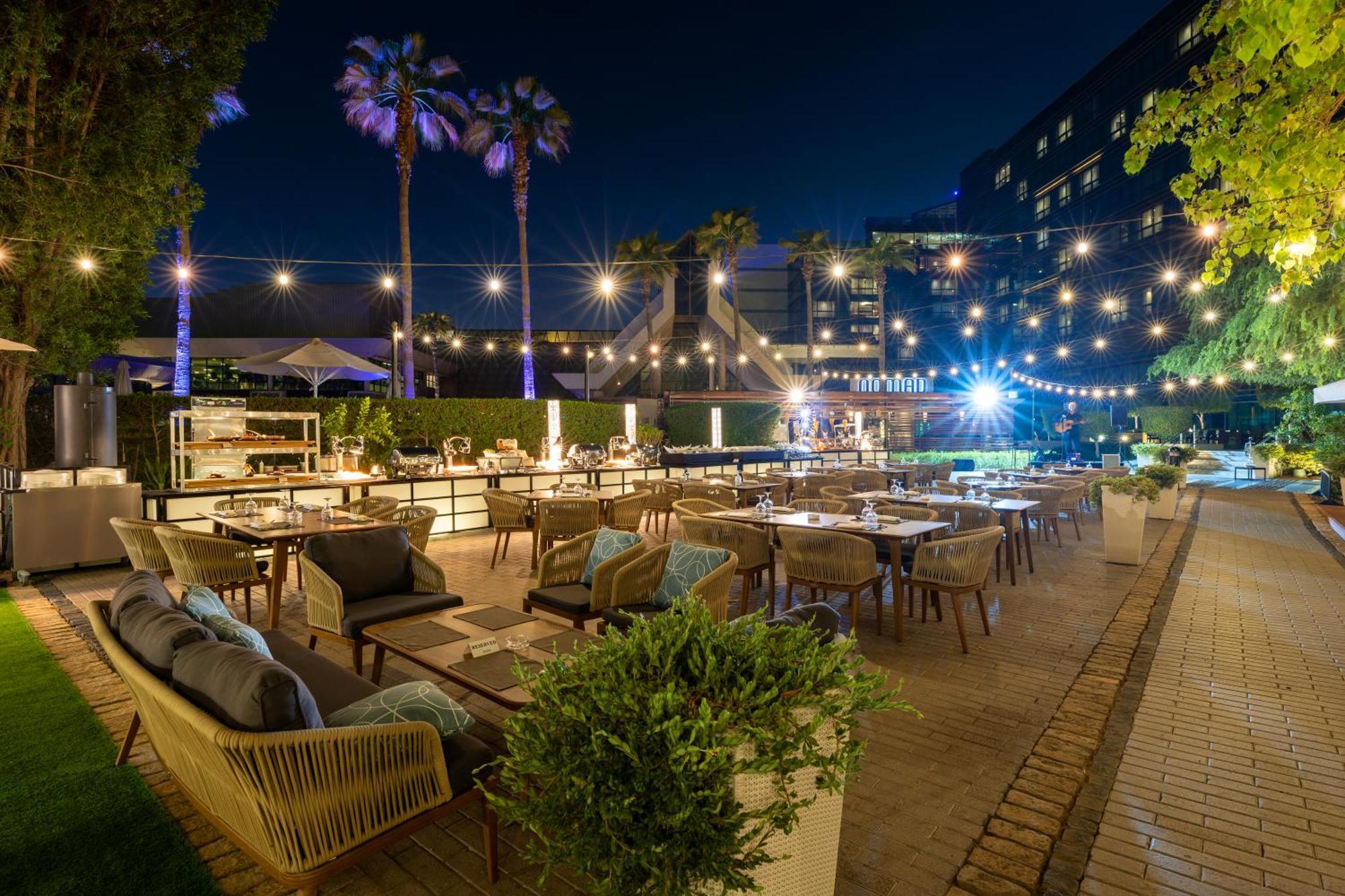 Jumeirah Creekside Готель